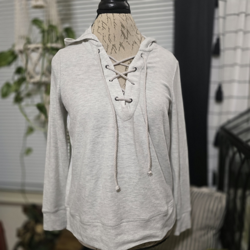 NWT Cupcakes & Cashmere Super Soft Stretchy Lace-Up Hoodie - Light Gray